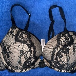 Victoria secret bra great condition size 36C push-up black Lacey design